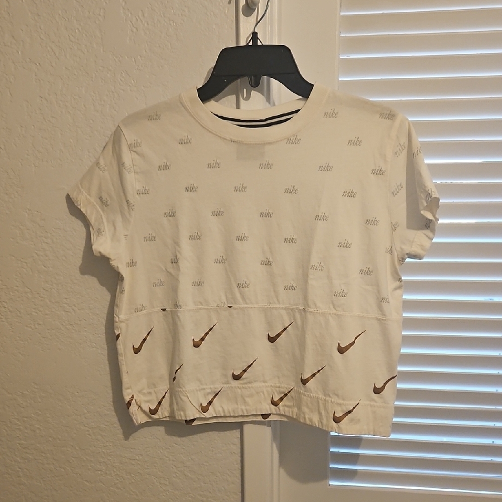 Nike White and Brown Short Sleeve Tee with Iconic Print